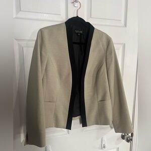 Evan Picone Black Label Open Front Blazer with pockets!